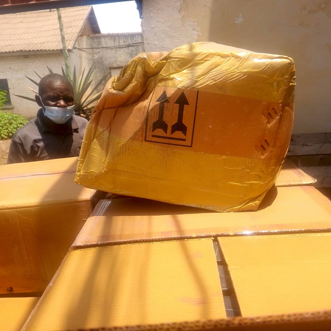 Livraison d'intrants de laboratoire pour le PNLT